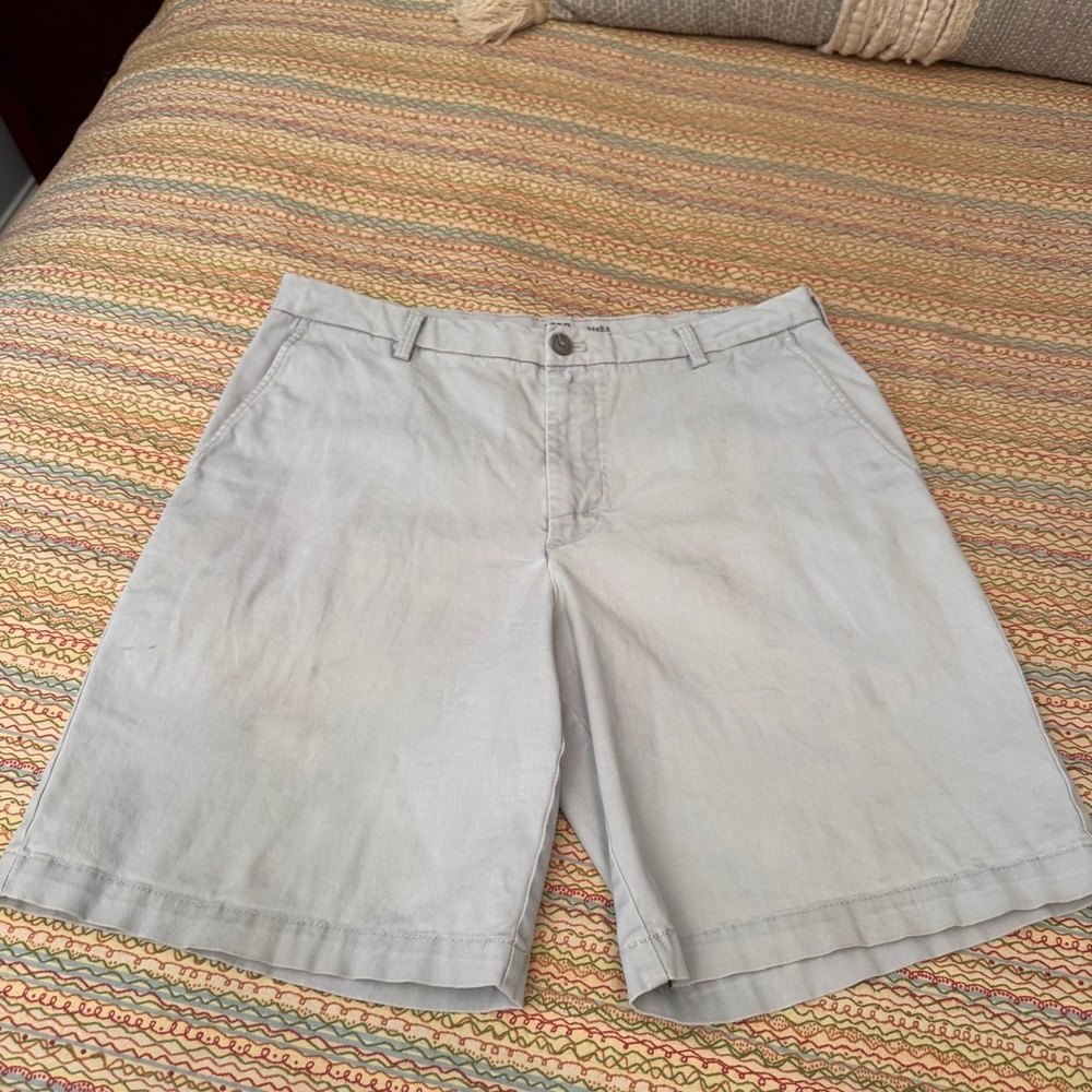 MEN'S IZOD SALTWATER Khaki Stretch SHORTS FLAT FRONT Sz 34 9.5” Inseam